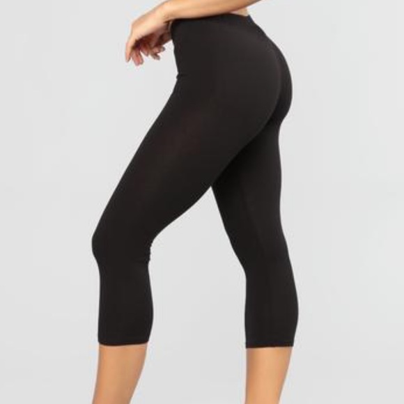 Fashion nova ready for whatever cropped leggings - Picture 3 of 8